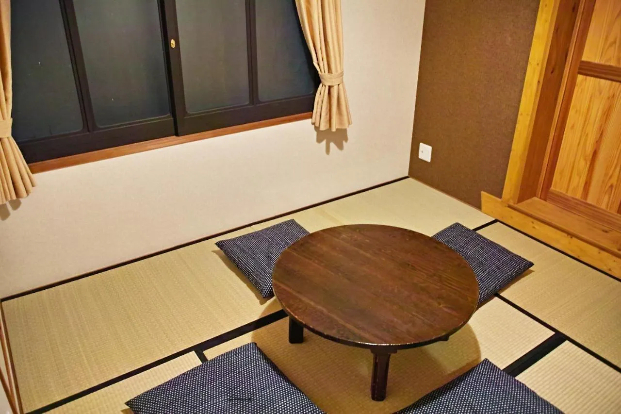 Kyoto Machiya Saikyo-Inn 0*,